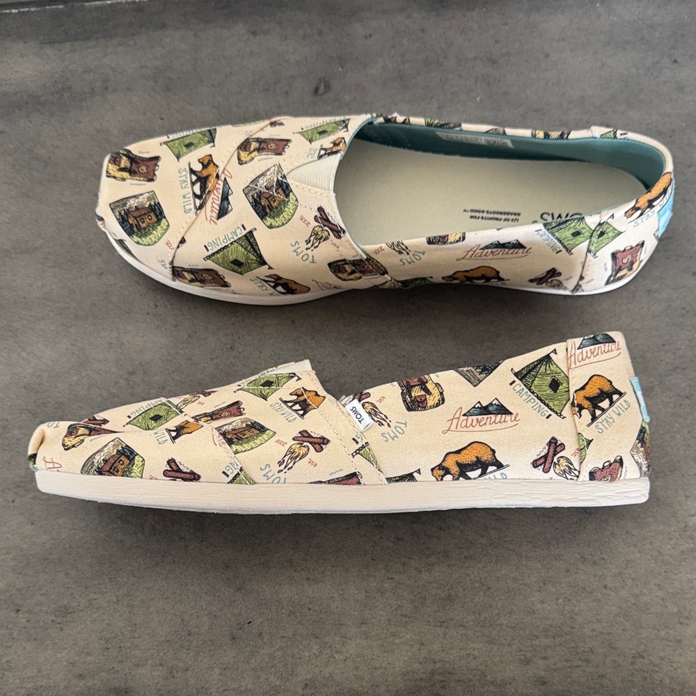 Toms Natural Camping Adventure Wild Print Slip-Ons